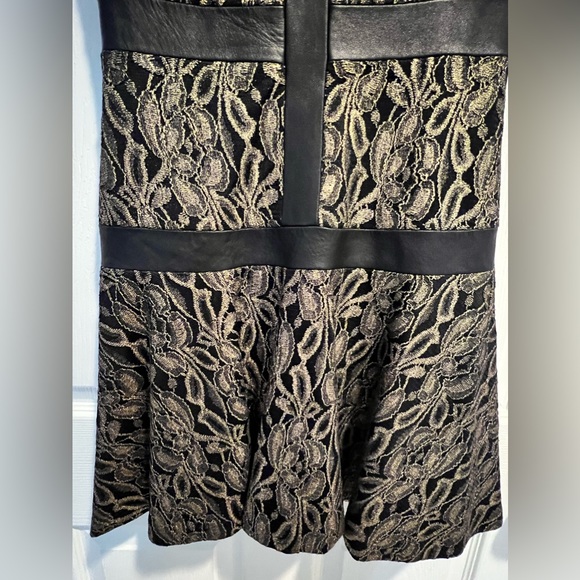 Nicole Miller Mini Dress with Gold Patterns and Black Leather Details. Size 4 - Picture 4 of 8